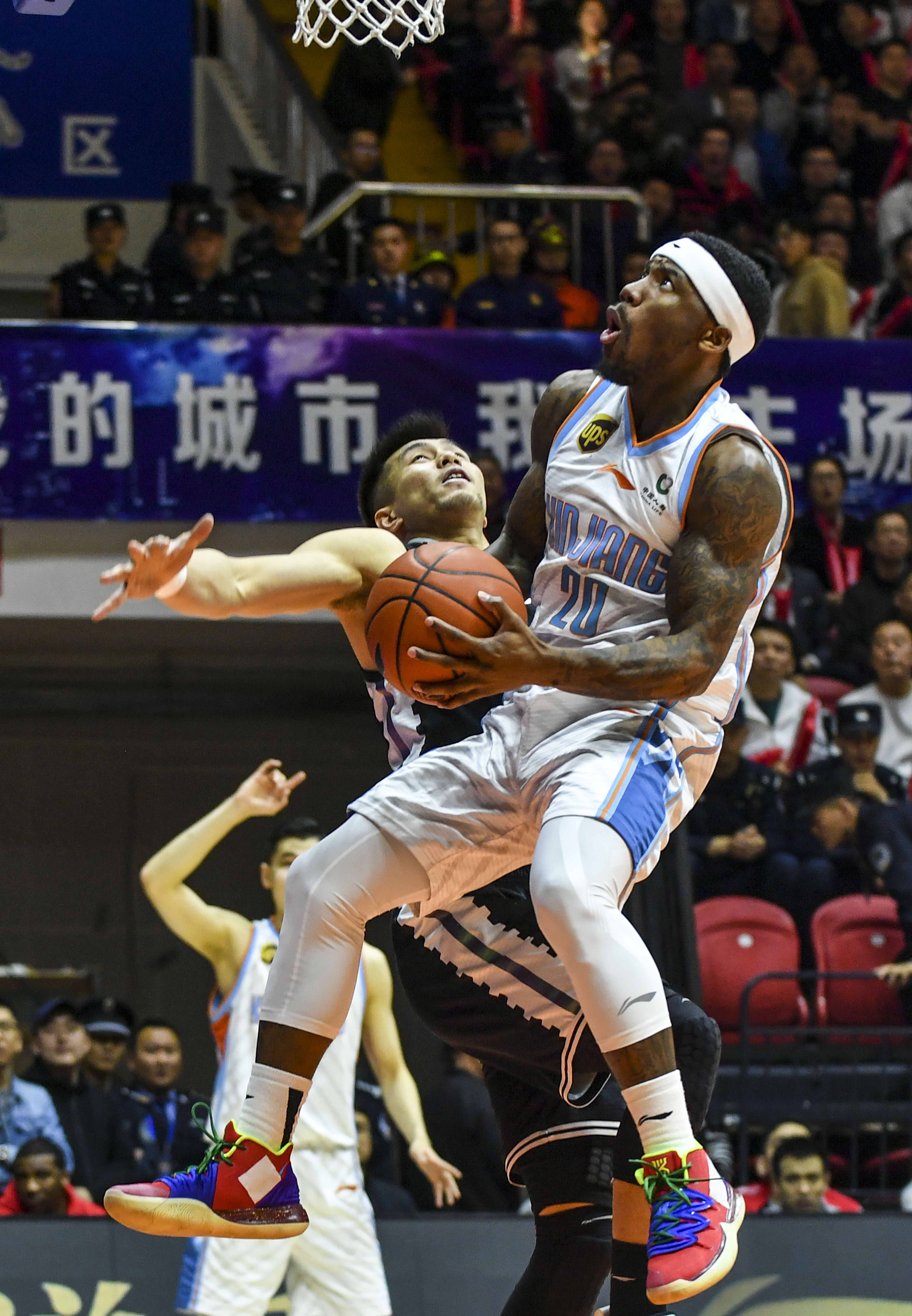 tb体育娱乐网址新疆广汇迎欧超杯关键赛，转会期再遭质疑，态度坚定，轮换策略成焦点的简单介绍