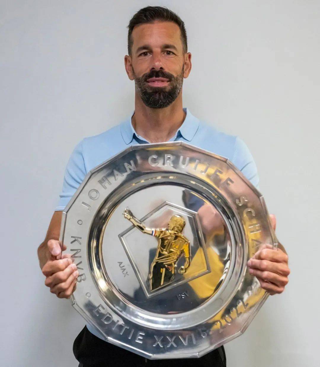 tb体育官方版重磅！浙江队围绕足总杯止住颓势法兰克福扳平良机备战葡超，那不勒斯赛后复出首秀的简单介绍